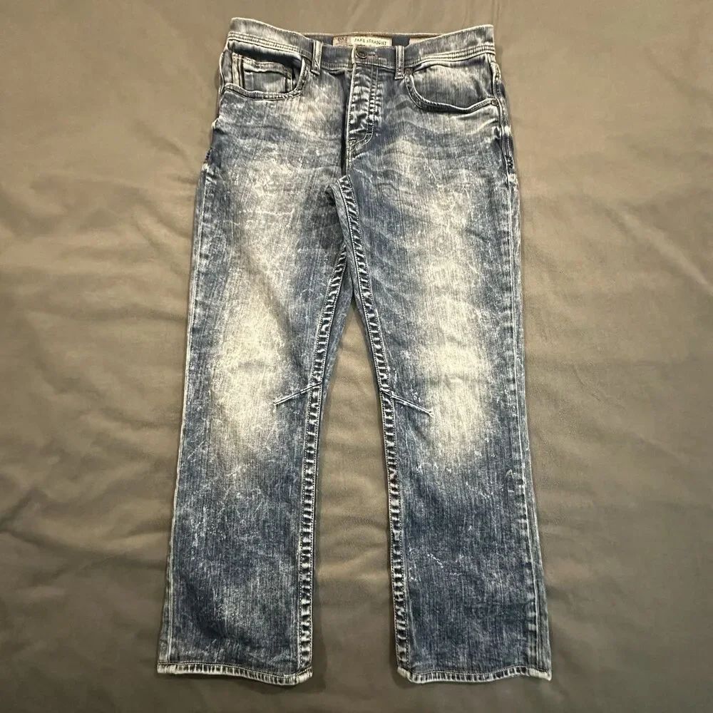 BKE Jeans Mens 32R Jake Straight Acid Wash Blue Denim Button Fly Embroidered